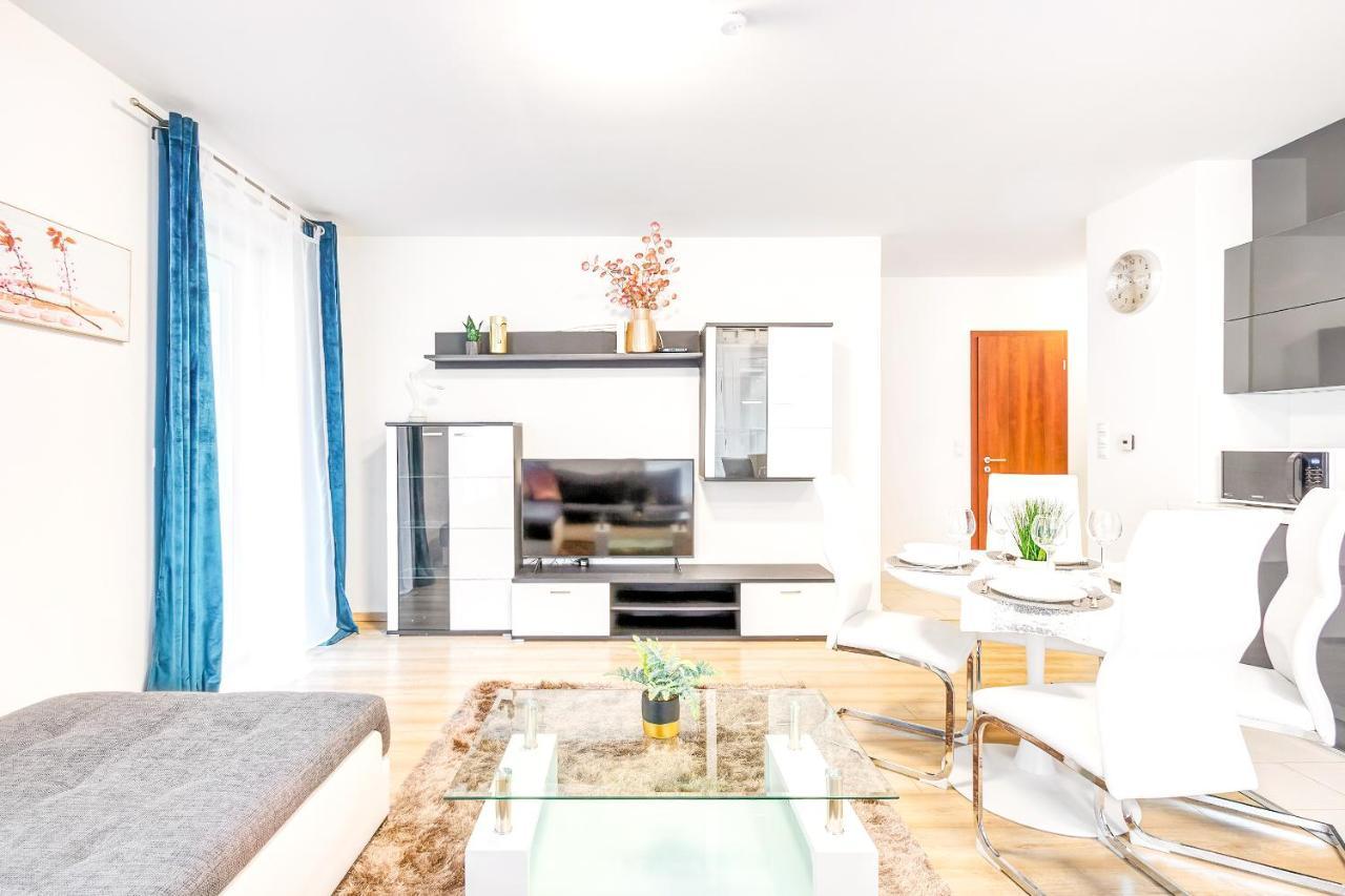 Modern Apartment With Free Garage And Balcony In The Downtown 부다페스트 외부 사진