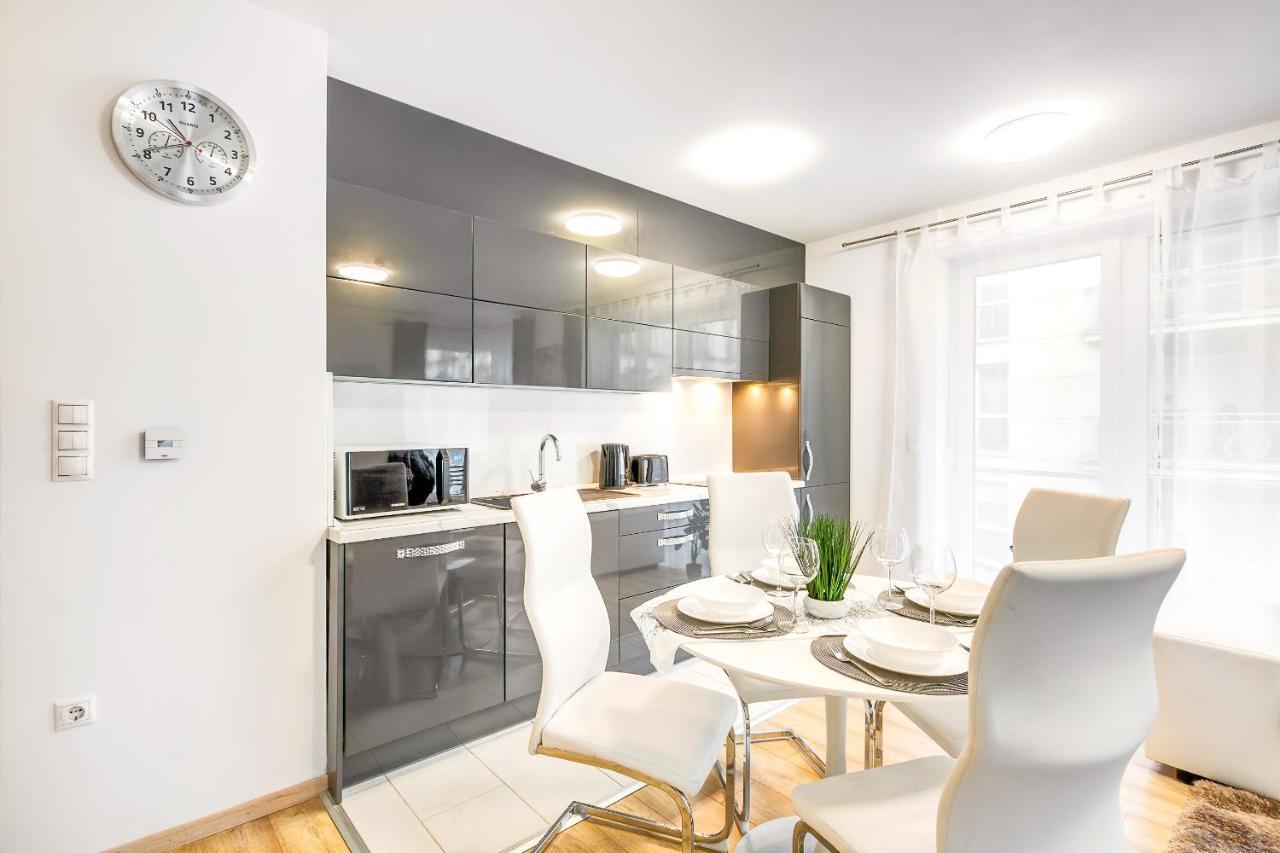 Modern Apartment With Free Garage And Balcony In The Downtown 부다페스트 외부 사진