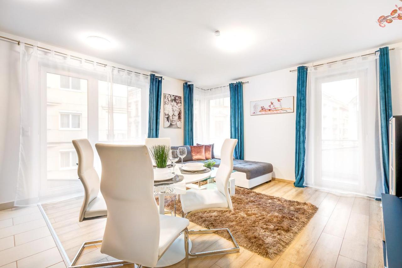 Modern Apartment With Free Garage And Balcony In The Downtown 부다페스트 외부 사진