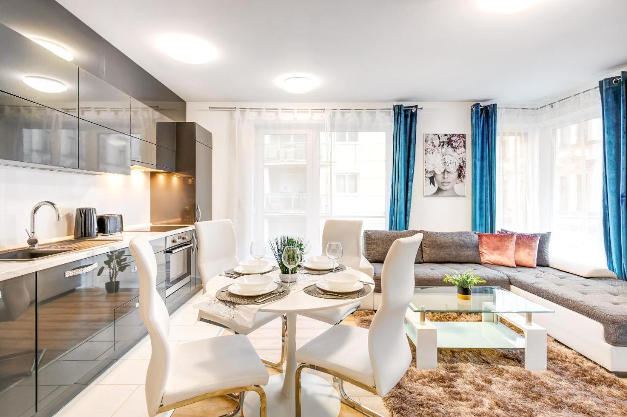 Modern Apartment With Free Garage And Balcony In The Downtown 부다페스트 외부 사진