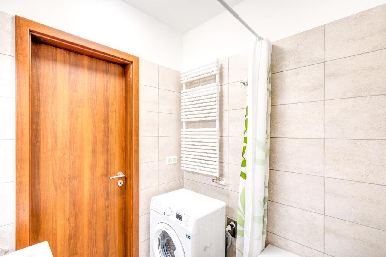 Modern Apartment With Free Garage And Balcony In The Downtown 부다페스트 외부 사진
