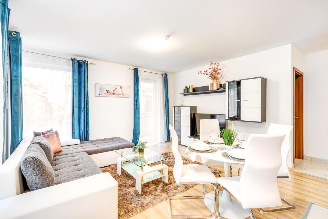 Modern Apartment With Free Garage And Balcony In The Downtown 부다페스트 외부 사진