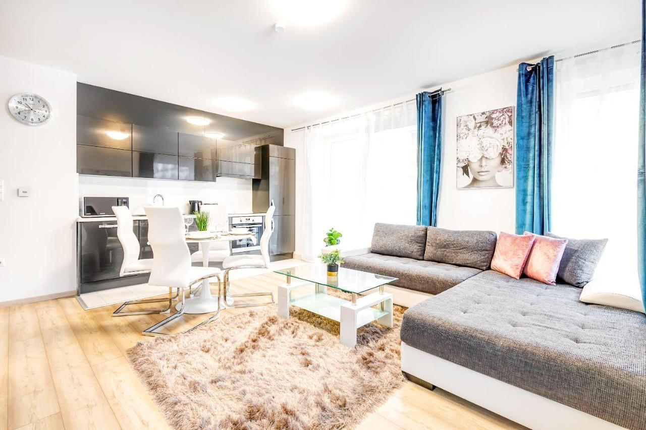 Modern Apartment With Free Garage And Balcony In The Downtown 부다페스트 외부 사진